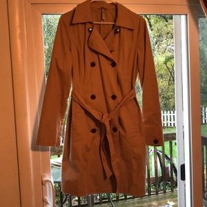 Old Navy women’s trench coat. Size L.